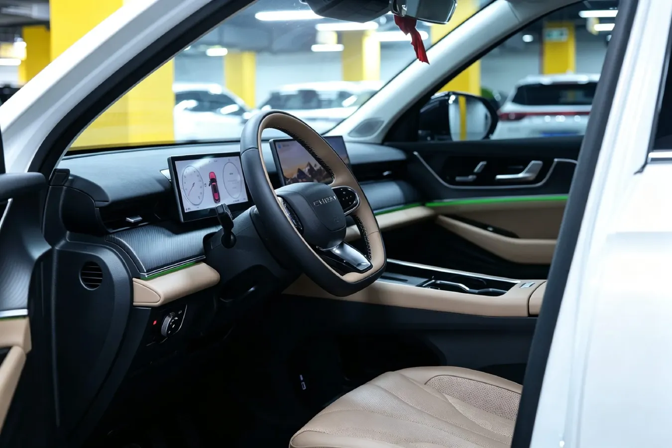 2024 Chery Tiggo8L 2.0T 254HP L4 8AT,autocango,china used car exporter,china ev exporter,chinese used car exporter,chinese used ev exporter