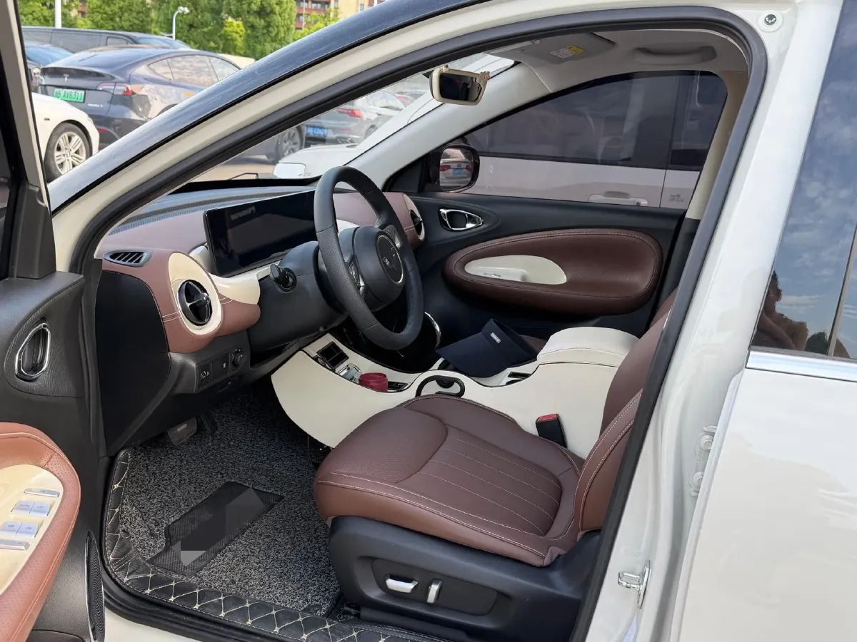 2023 WuLing BinGuo BEV 31.9KWH,autocango,china used car exporter,china ev exporter,chinese used car exporter,chinese used ev exporter