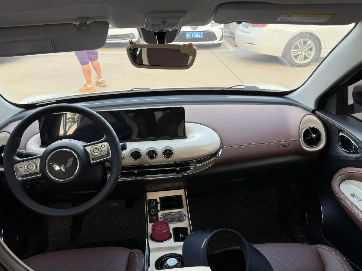 2023 WuLing BinGuo BEV 31.9KWH,autocango,china used car exporter,china ev exporter,chinese used car exporter,chinese used ev exporter
