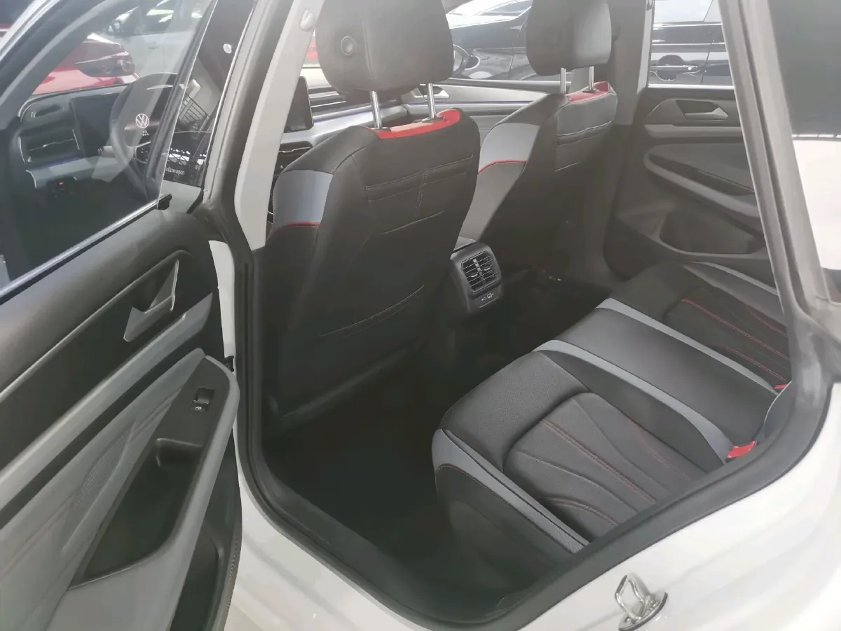 2024 Volkswagen Lamando 1.4T 150HP L4 7DCT,autocango,china used car exporter,china ev exporter,chinese used car exporter,chinese used ev exporter