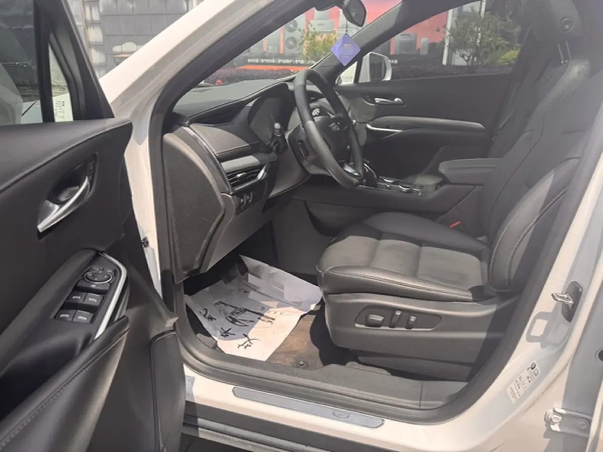 2021 Cadillac XT4 2.0T 237HP L4 9AT,autocango,china used car exporter,china ev exporter,chinese used car exporter,chinese used ev exporter