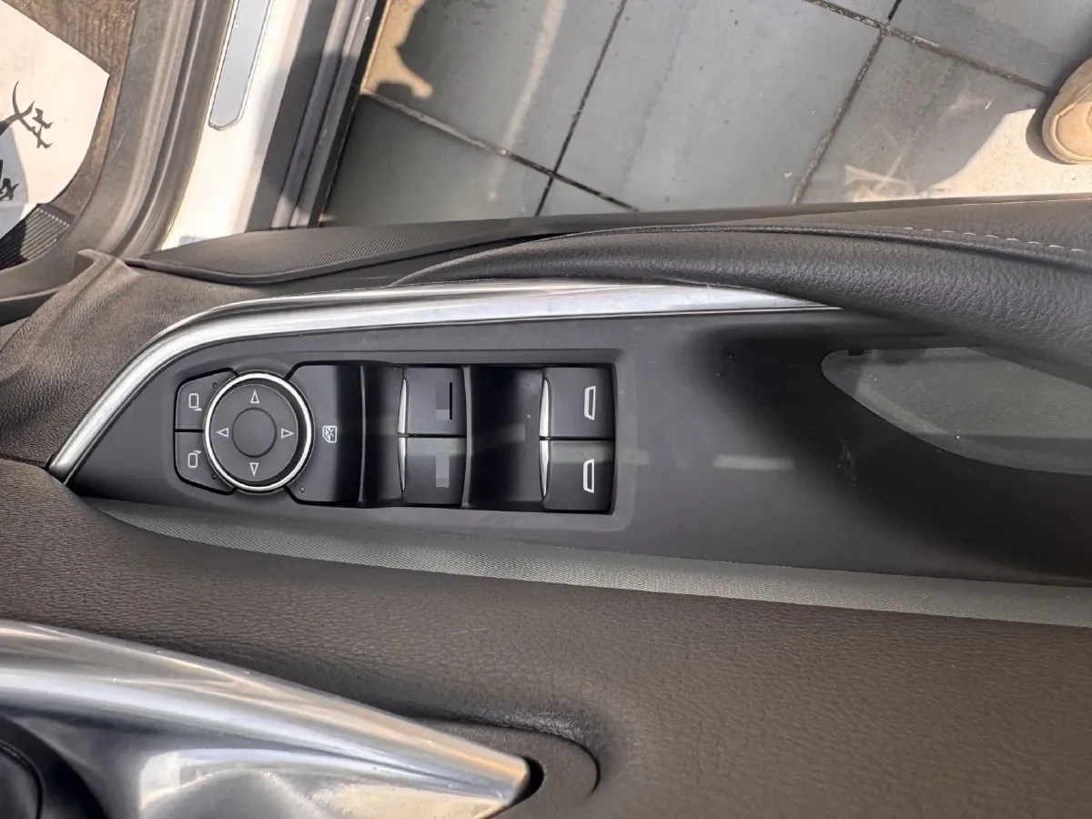 2021 Cadillac XT4 2.0T 237HP L4 9AT,autocango,china used car exporter,china ev exporter,chinese used car exporter,chinese used ev exporter