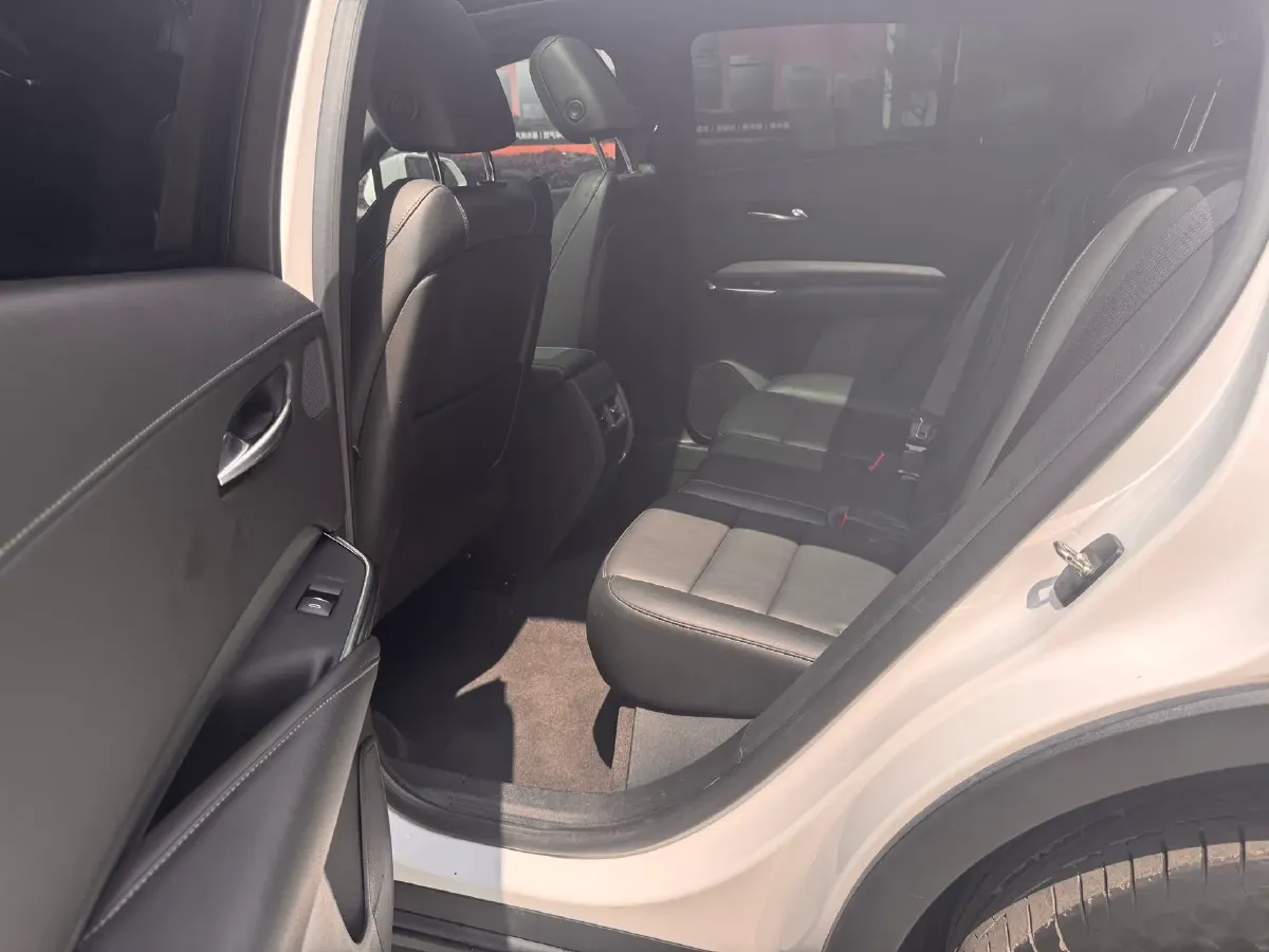 2021 Cadillac XT4 2.0T 237HP L4 9AT,autocango,china used car exporter,china ev exporter,chinese used car exporter,chinese used ev exporter