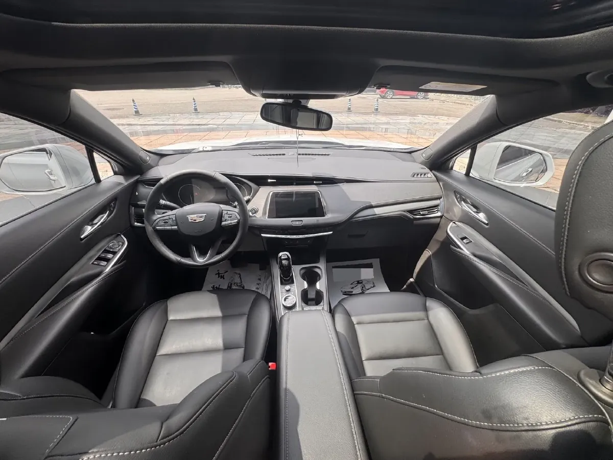 2021 Cadillac XT4 2.0T 237HP L4 9AT,autocango,china used car exporter,china ev exporter,chinese used car exporter,chinese used ev exporter
