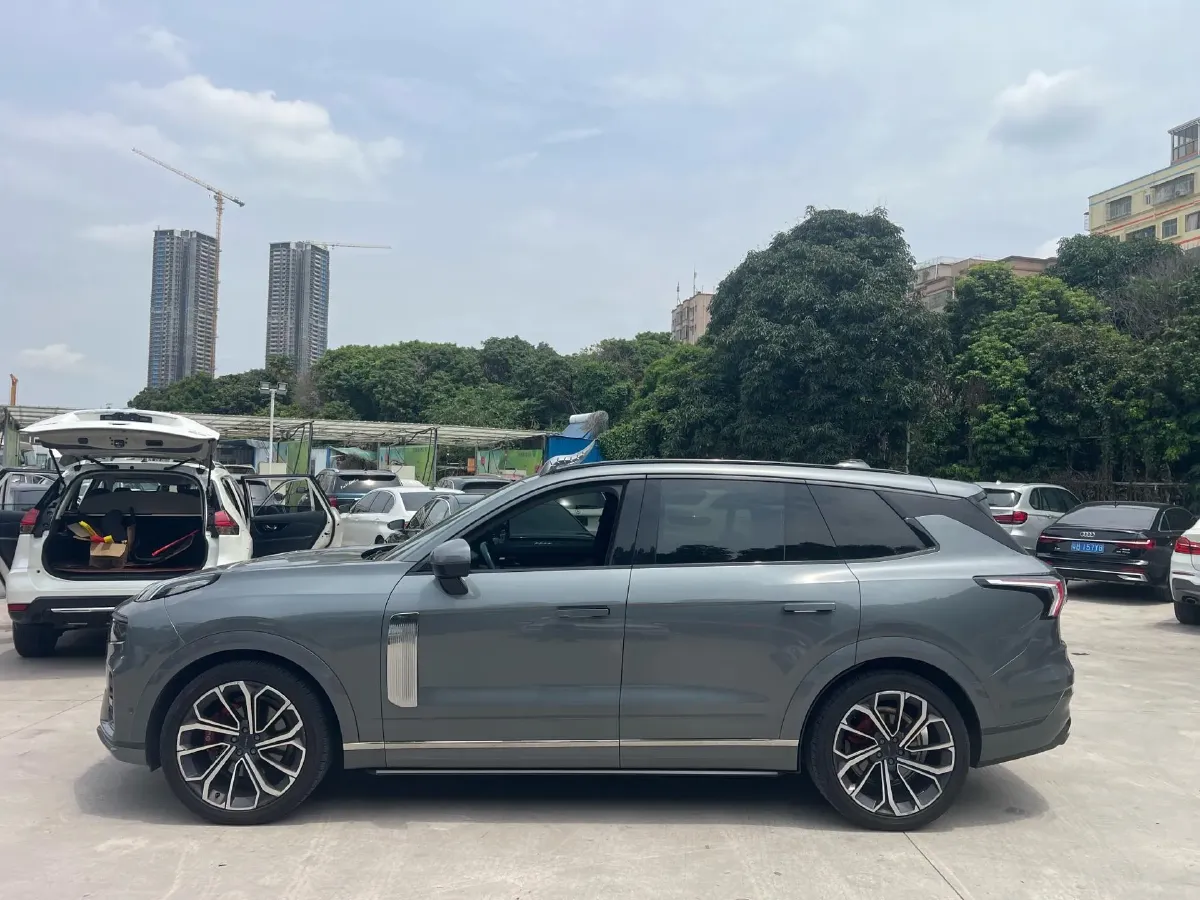 2021 Kia Carnival 2.0T 233HP L4 8AT,autocango,china used car exporter,china ev exporter,chinese used car exporter,chinese used ev exporter