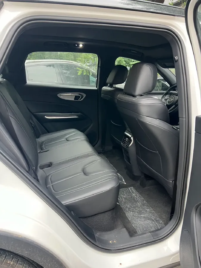 2025 Bestune YueYi 07 1.5T 150HP L4 1DHT PHEV,autocango,china used car exporter,china ev exporter,chinese used car exporter,chinese used ev exporter