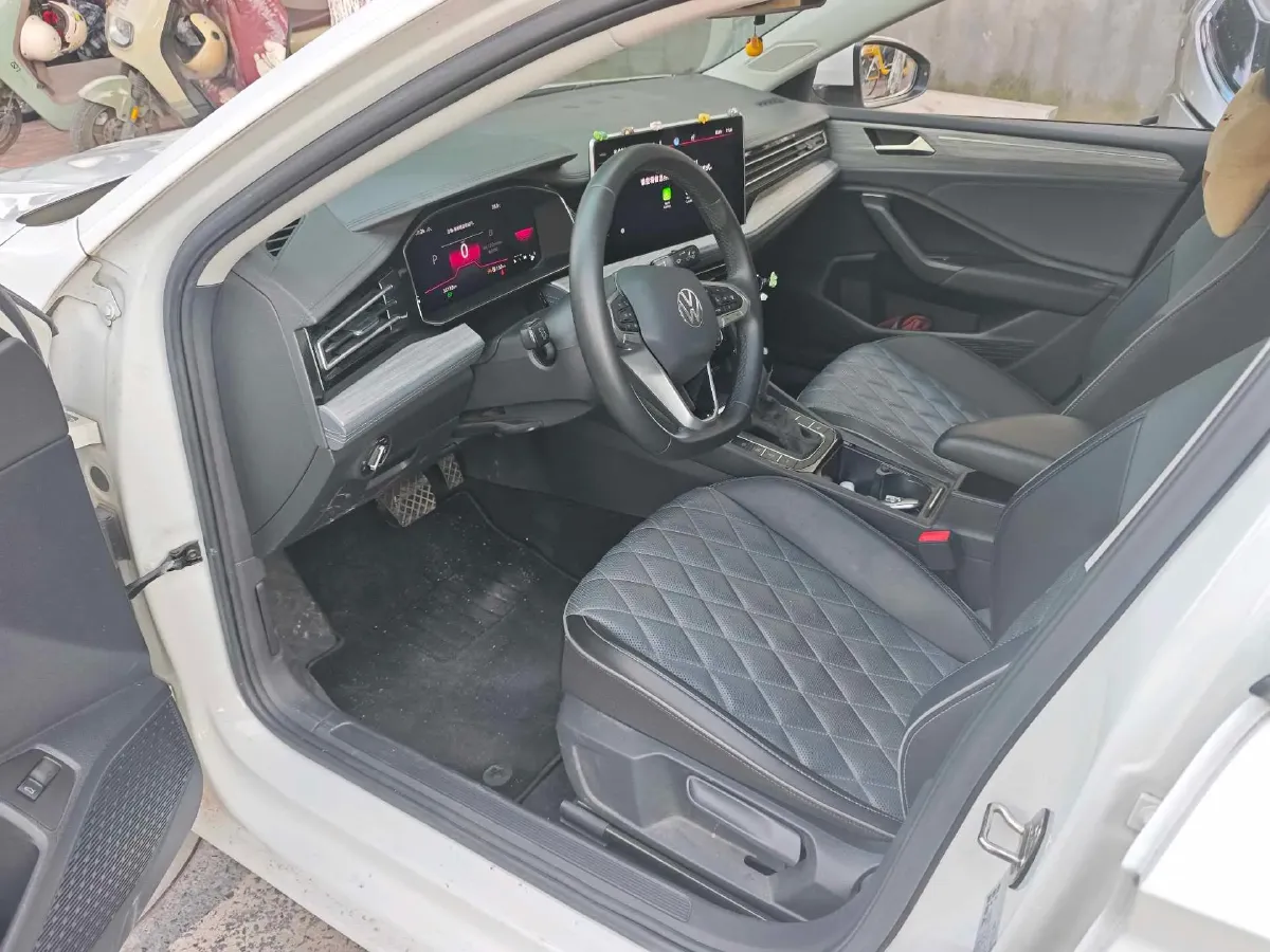 2023 Volkswagen Sagitar 1.5T 160HP L4 7DCT,autocango,china used car exporter,china ev exporter,chinese used car exporter,chinese used ev exporter