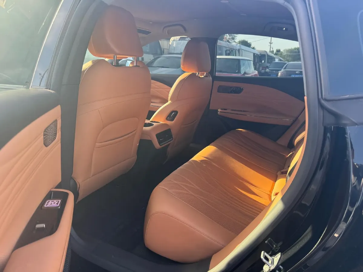 2025 Geely Galaxy Starshine 8 1.5L 112HP L4 1DHT PHEV,autocango,china used car exporter,china ev exporter,chinese used car exporter,chinese used ev exporter