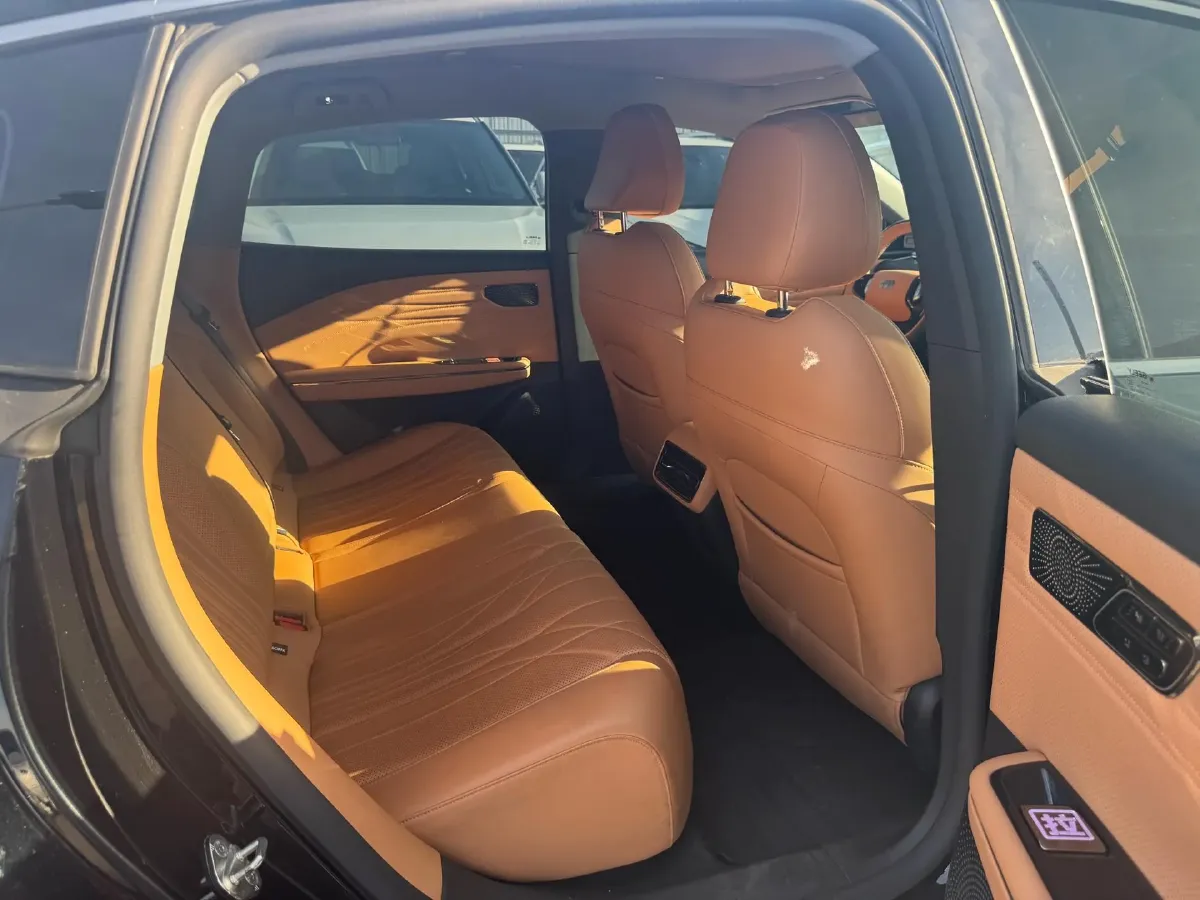 2025 Geely Galaxy Starshine 8 1.5L 112HP L4 1DHT PHEV,autocango,china used car exporter,china ev exporter,chinese used car exporter,chinese used ev exporter