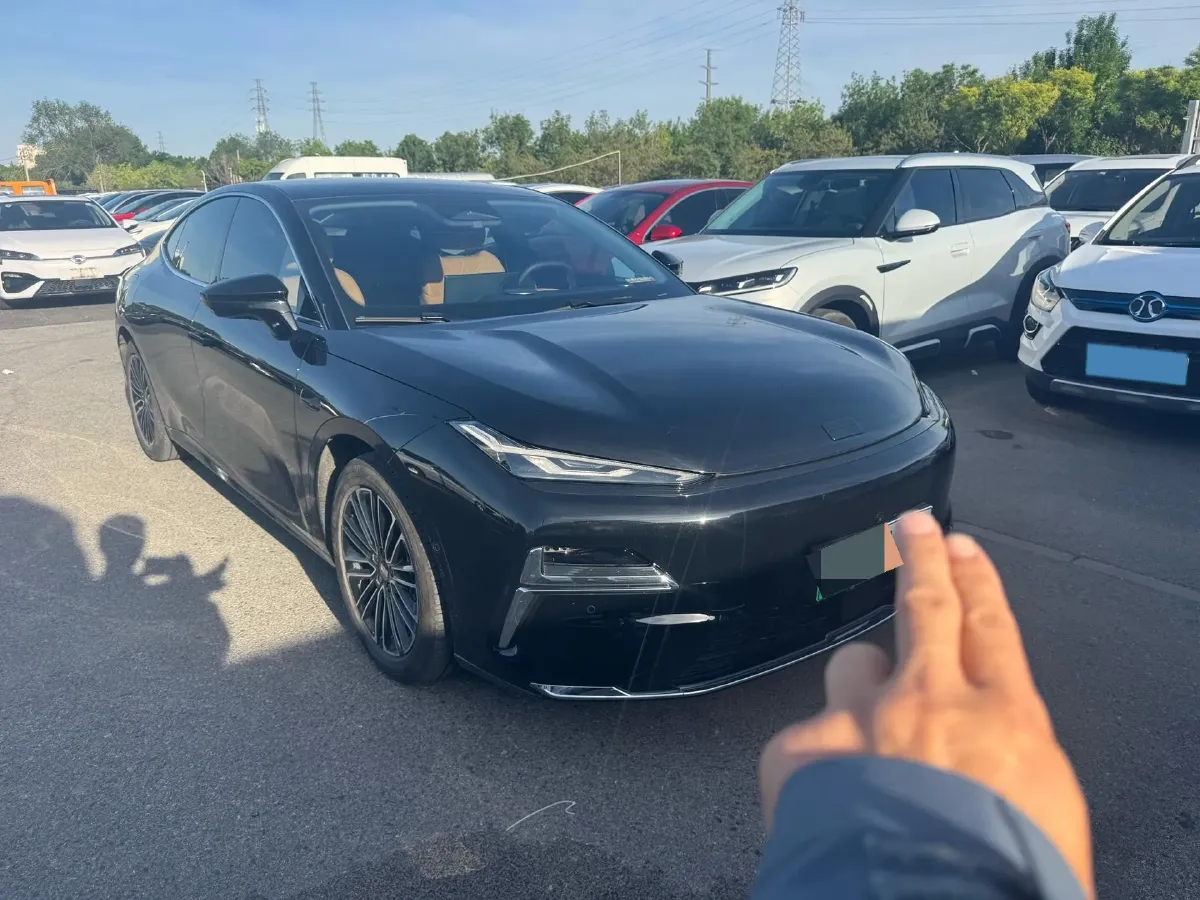 2025 Geely Galaxy Starshine 8 1.5L 112HP L4 1DHT PHEV,autocango,china used car exporter,china ev exporter,chinese used car exporter,chinese used ev exporter