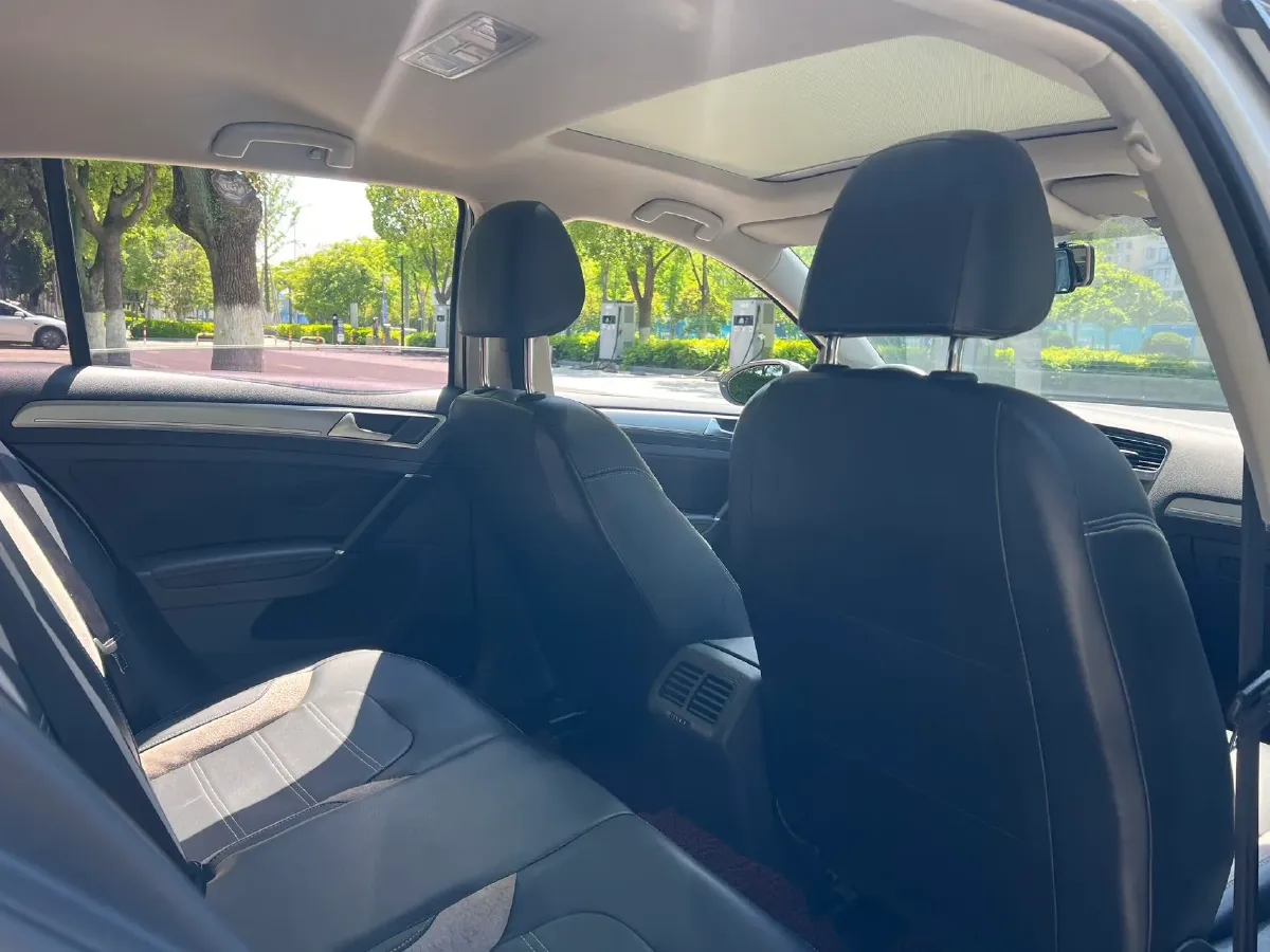 2018 Volkswagen Golf 1.4T 131HP L4 7DCT,autocango,china used car exporter,china ev exporter,chinese used car exporter,chinese used ev exporter