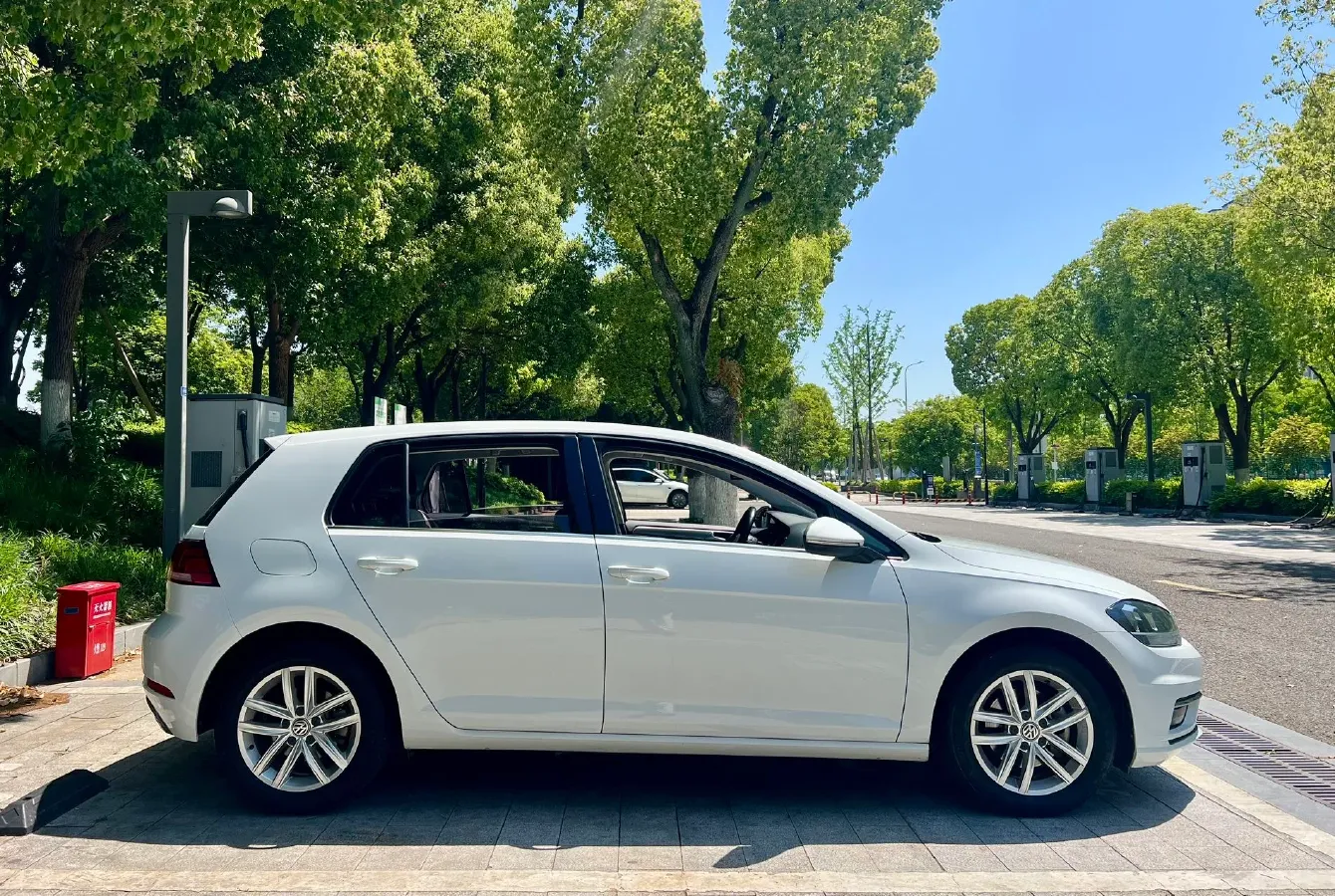 2018 Volkswagen Golf 1.4T 131HP L4 7DCT,autocango,china used car exporter,china ev exporter,chinese used car exporter,chinese used ev exporter