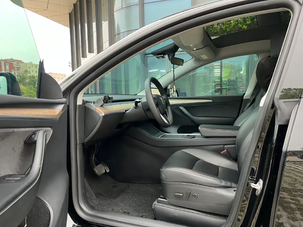 2022 Tesla Model Y BEV 60KWH,autocango,china used car exporter,china ev exporter,chinese used car exporter,chinese used ev exporter