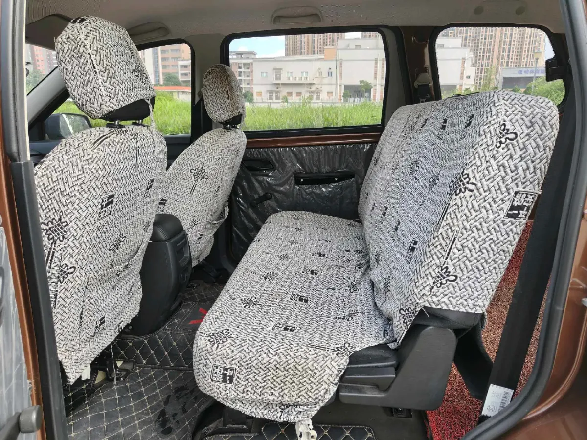 2021 WuLing HongGuang 1.5L 99HP L4 6MT,autocango,china used car exporter,china ev exporter,chinese used car exporter,chinese used ev exporter