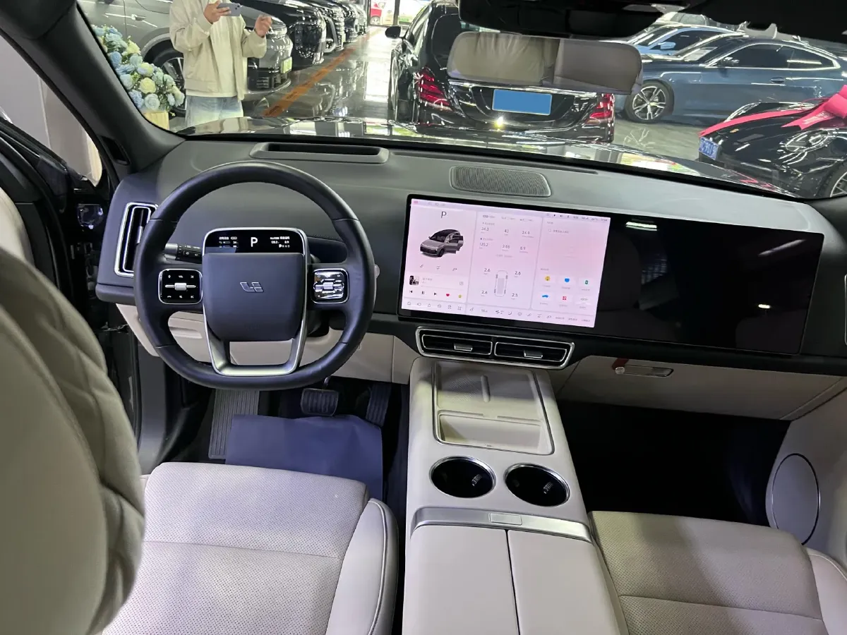 2023 Li L8 Range Extended 154HP REEV 40.9KWH,autocango,china used car exporter,china ev exporter,chinese used car exporter,chinese used ev exporter