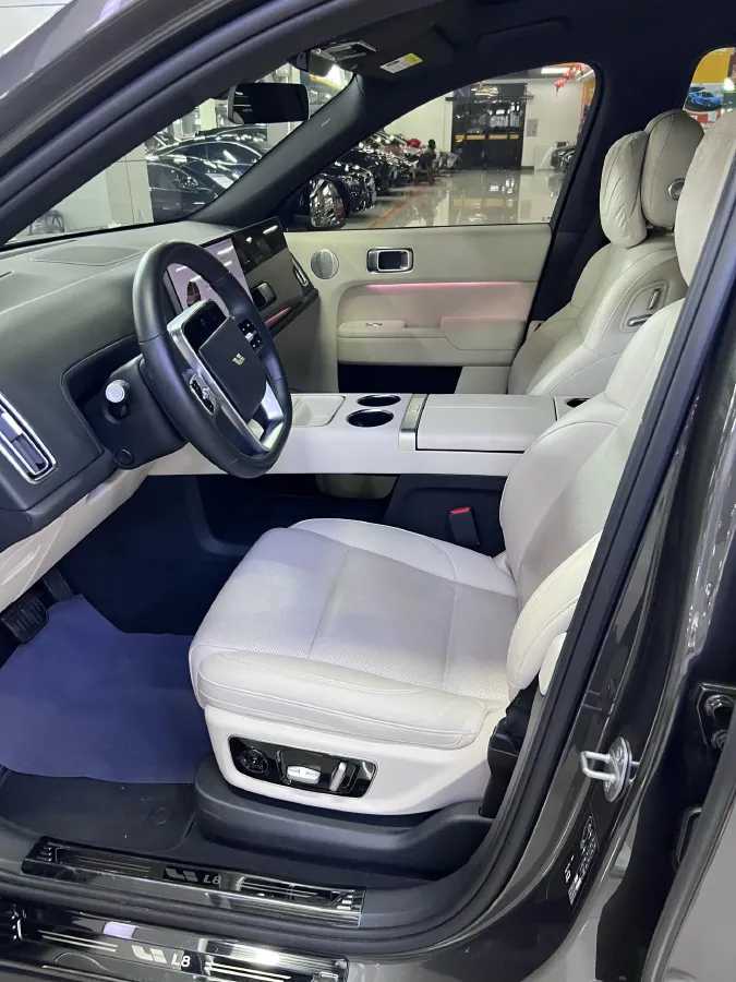 2023 Li L8 Range Extended 154HP REEV 40.9KWH,autocango,china used car exporter,china ev exporter,chinese used car exporter,chinese used ev exporter