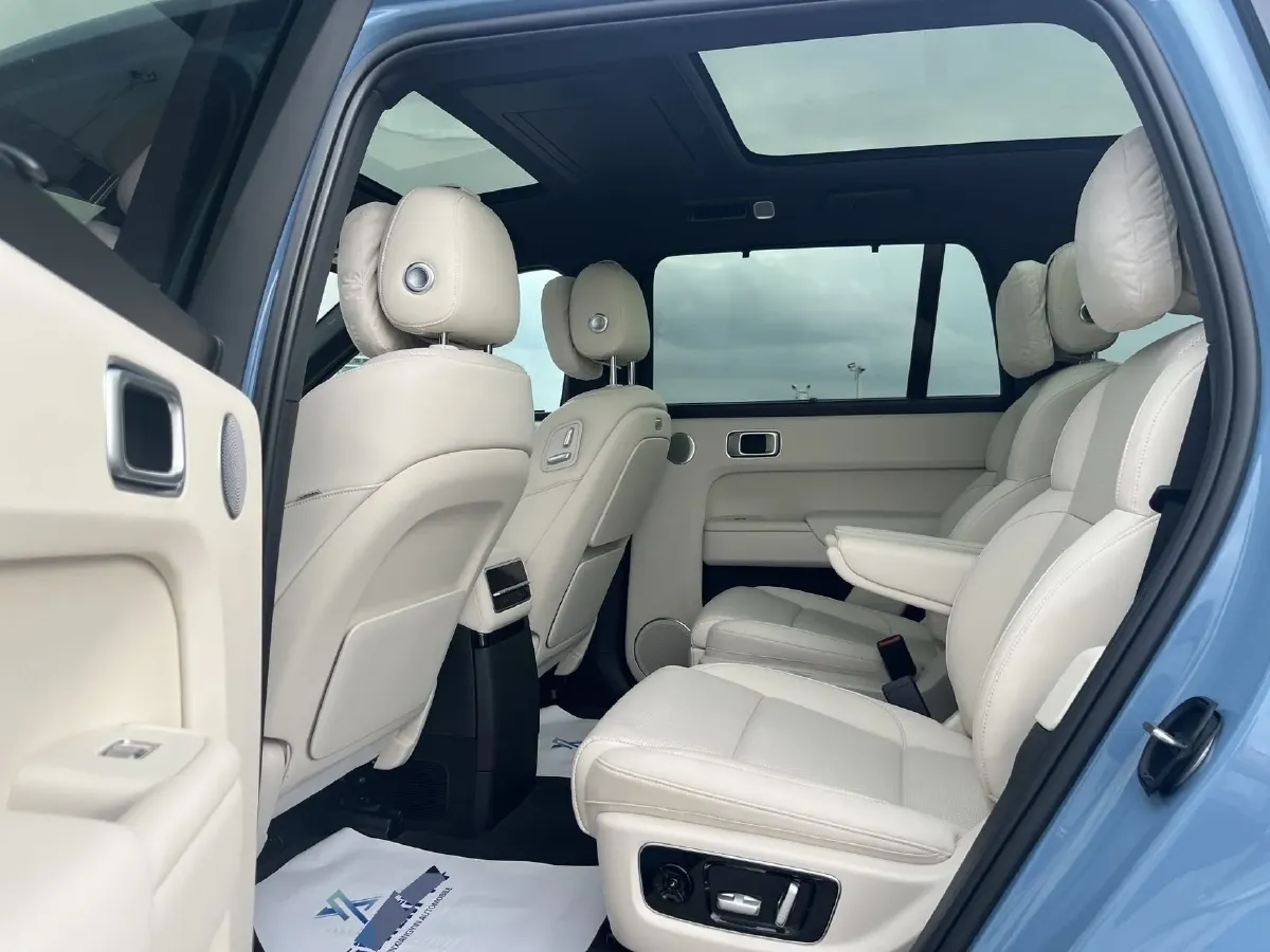 2022 Li L9 Range Extended 154HP REEV 42.6KWH,autocango,china used car exporter,china ev exporter,chinese used car exporter,chinese used ev exporter