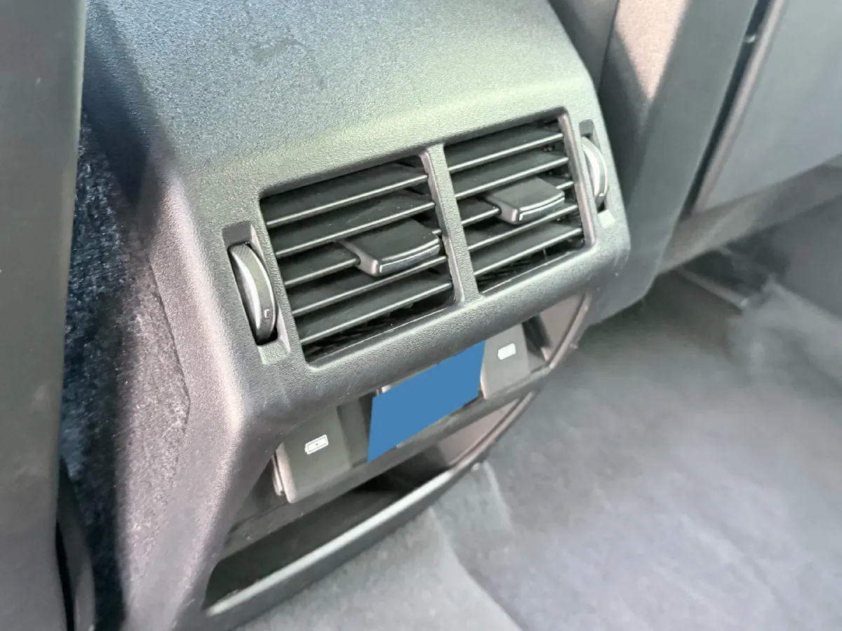 2022 Land Rover Discovery Sport 2.0T 249HP L4 9AT,autocango,china used car exporter,china ev exporter,chinese used car exporter,chinese used ev exporter