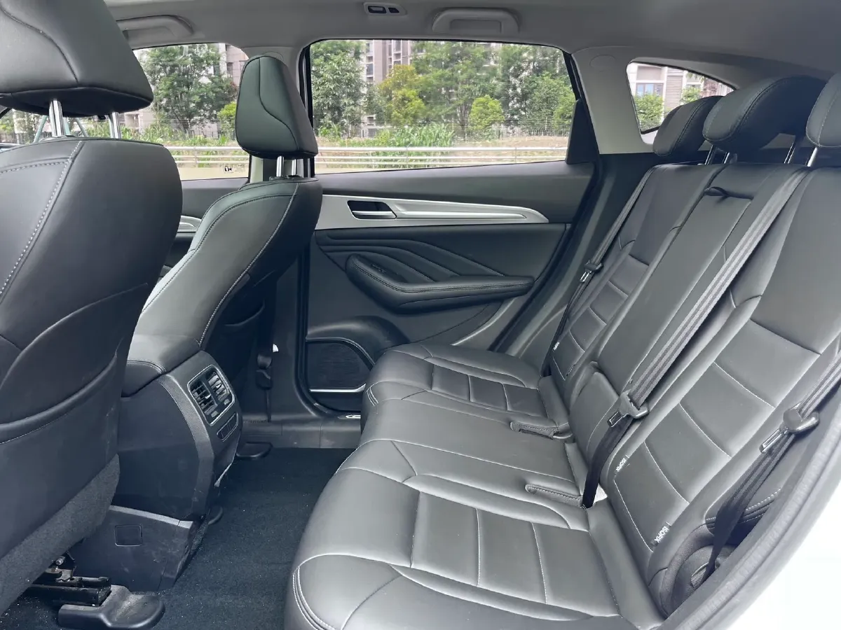 2019 Haval F7 2.0T 197HP L4 7DCT,autocango,china used car exporter,china ev exporter,chinese used car exporter,chinese used ev exporter