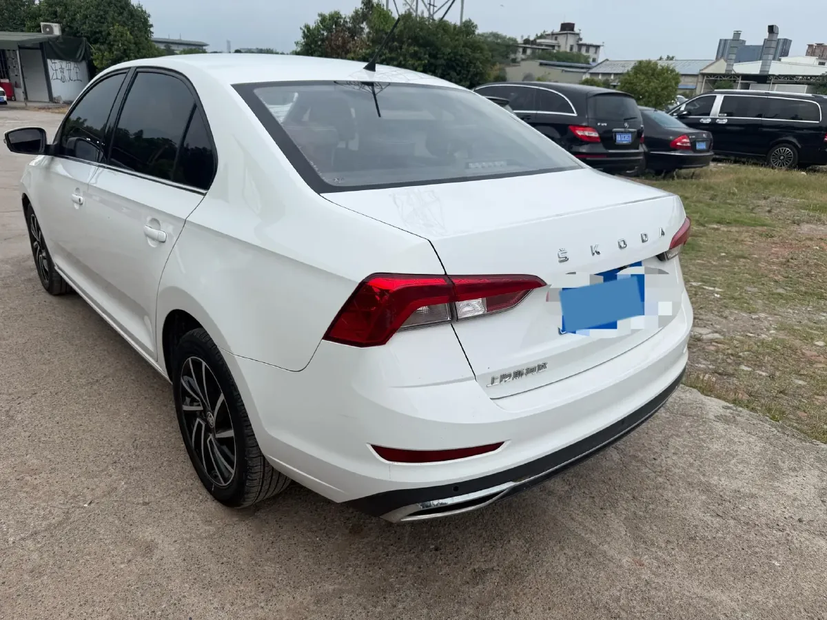 2022 Skoda Rapid 1.5L 112HP L4 6AT,autocango,china used car exporter,china ev exporter,chinese used car exporter,chinese used ev exporter