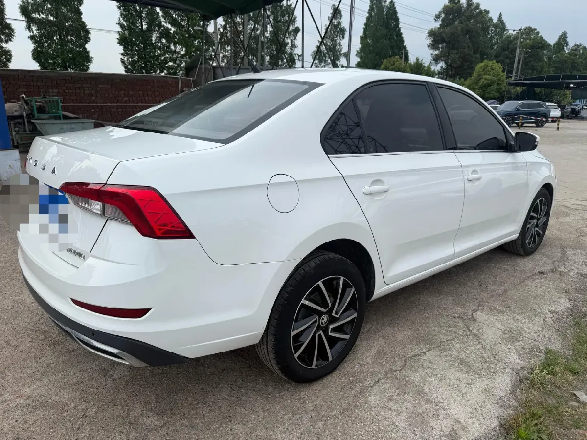 2022 Skoda Rapid 1.5L 112HP L4 6AT,autocango,china used car exporter,china ev exporter,chinese used car exporter,chinese used ev exporter
