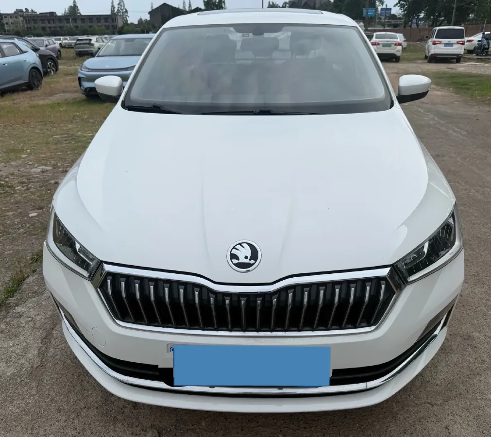 2022 Skoda Rapid 1.5L 112HP L4 6AT,autocango,china used car exporter,china ev exporter,chinese used car exporter,chinese used ev exporter