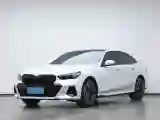 2025 BMW 5 Series 2.0T 258HP L4 8AT