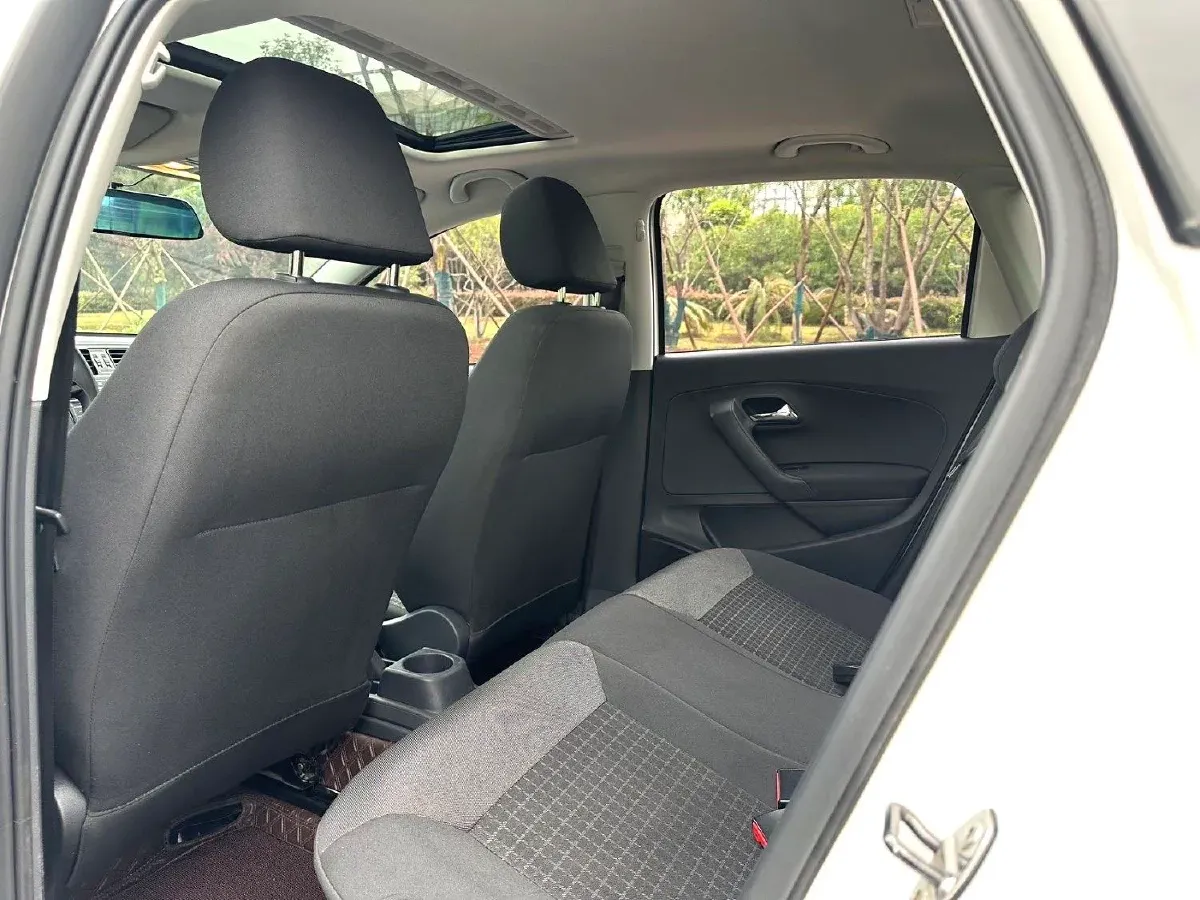 2016 Volkswagen Polo 1.6L 110HP L4 6AT,autocango,china used car exporter,china ev exporter,chinese used car exporter,chinese used ev exporter