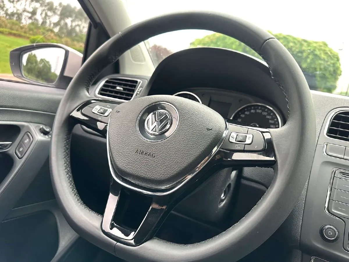 2016 Volkswagen Polo 1.6L 110HP L4 6AT,autocango,china used car exporter,china ev exporter,chinese used car exporter,chinese used ev exporter