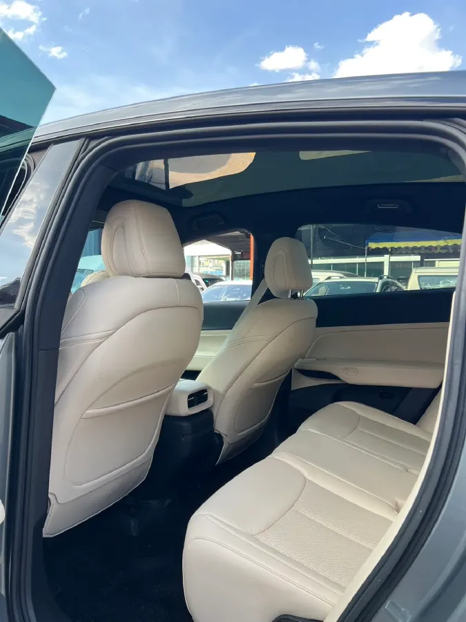 2024 Xpeng G6 BEV 66KWH,autocango,china used car exporter,china ev exporter,chinese used car exporter,chinese used ev exporter
