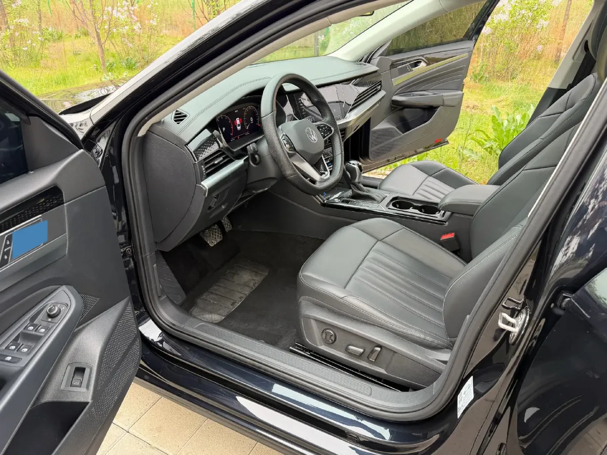 2023 Volkswagen Passat 1.4T 150HP L4 7DCT,autocango,china used car exporter,china ev exporter,chinese used car exporter,chinese used ev exporter