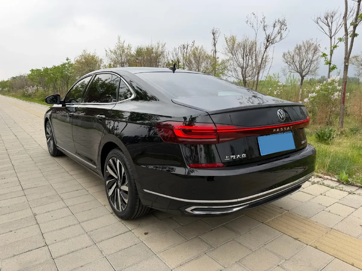 2023 Volkswagen Passat 1.4T 150HP L4 7DCT,autocango,china used car exporter,china ev exporter,chinese used car exporter,chinese used ev exporter