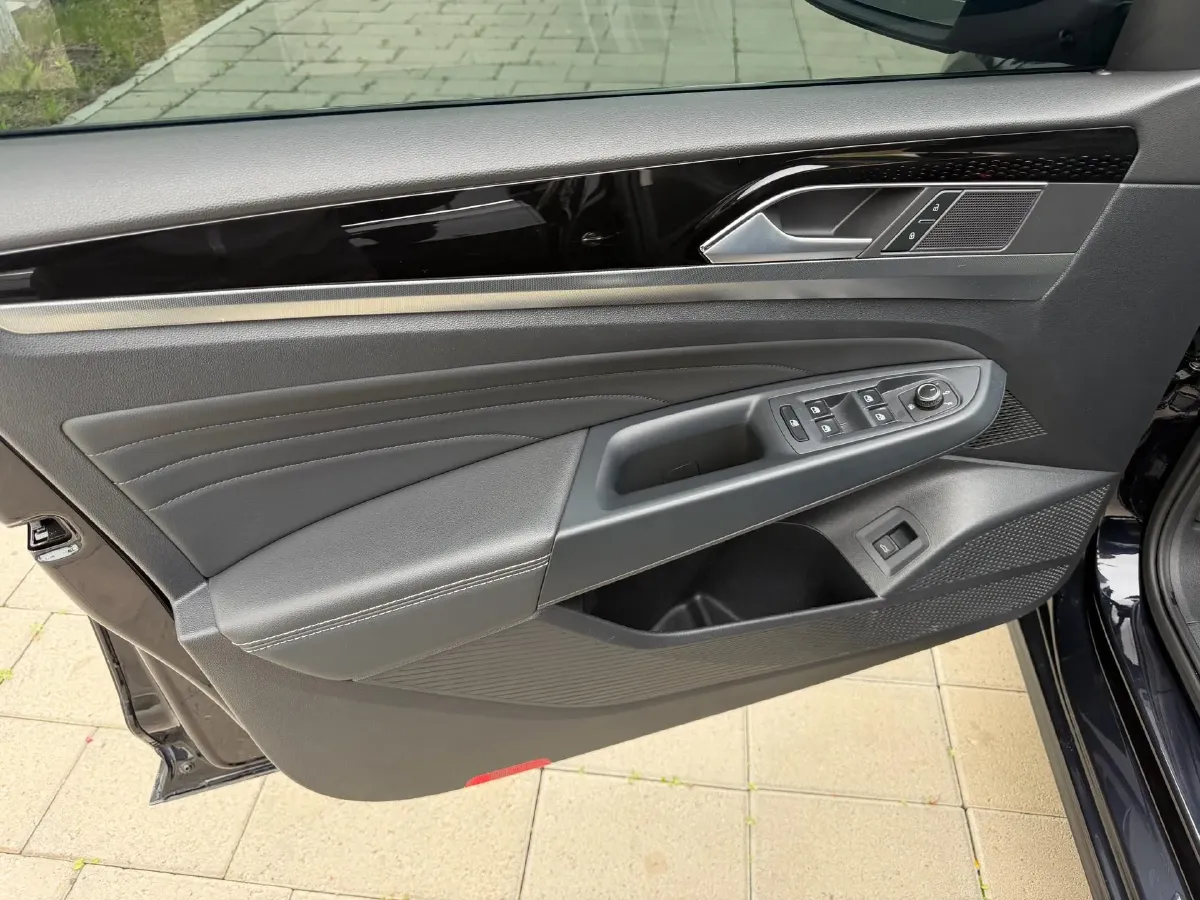 2023 Volkswagen Passat 1.4T 150HP L4 7DCT,autocango,china used car exporter,china ev exporter,chinese used car exporter,chinese used ev exporter