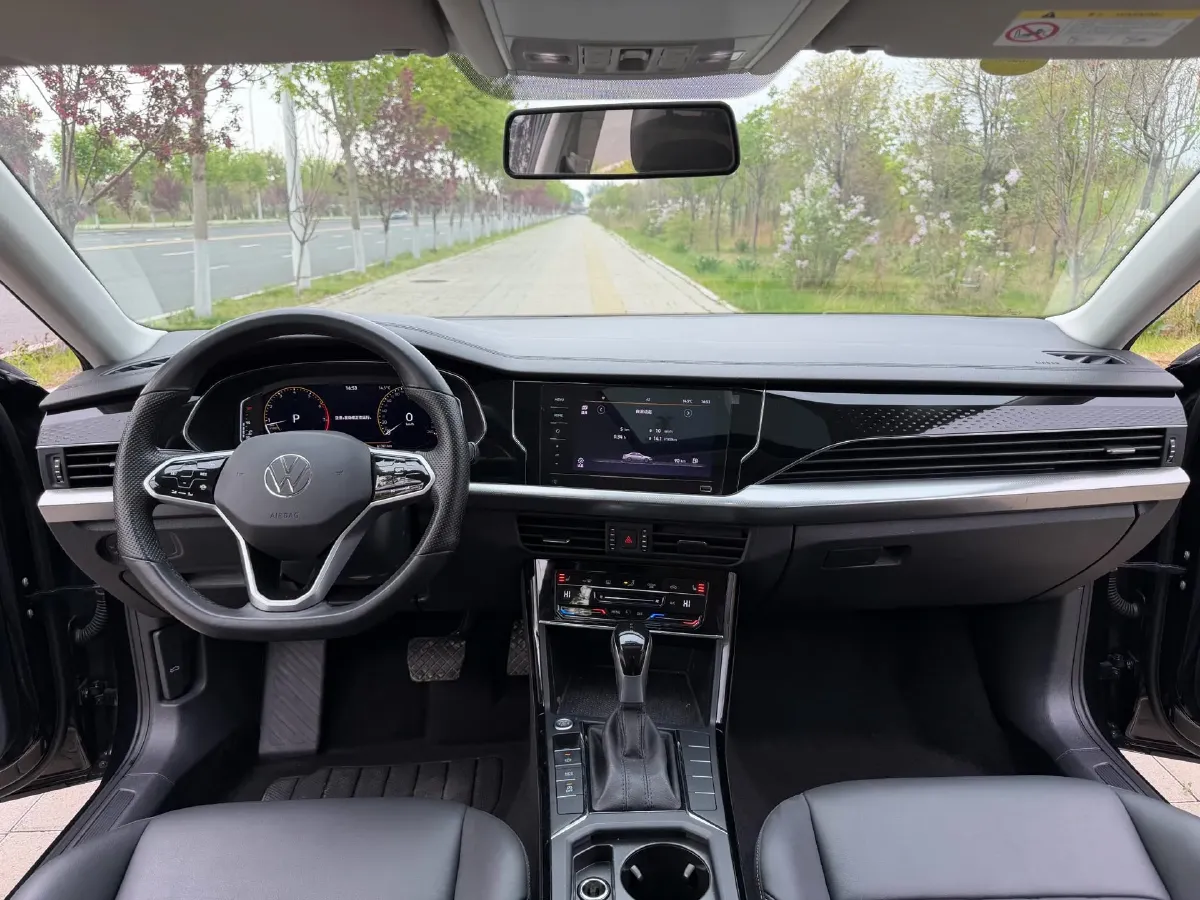 2023 Volkswagen Passat 1.4T 150HP L4 7DCT,autocango,china used car exporter,china ev exporter,chinese used car exporter,chinese used ev exporter