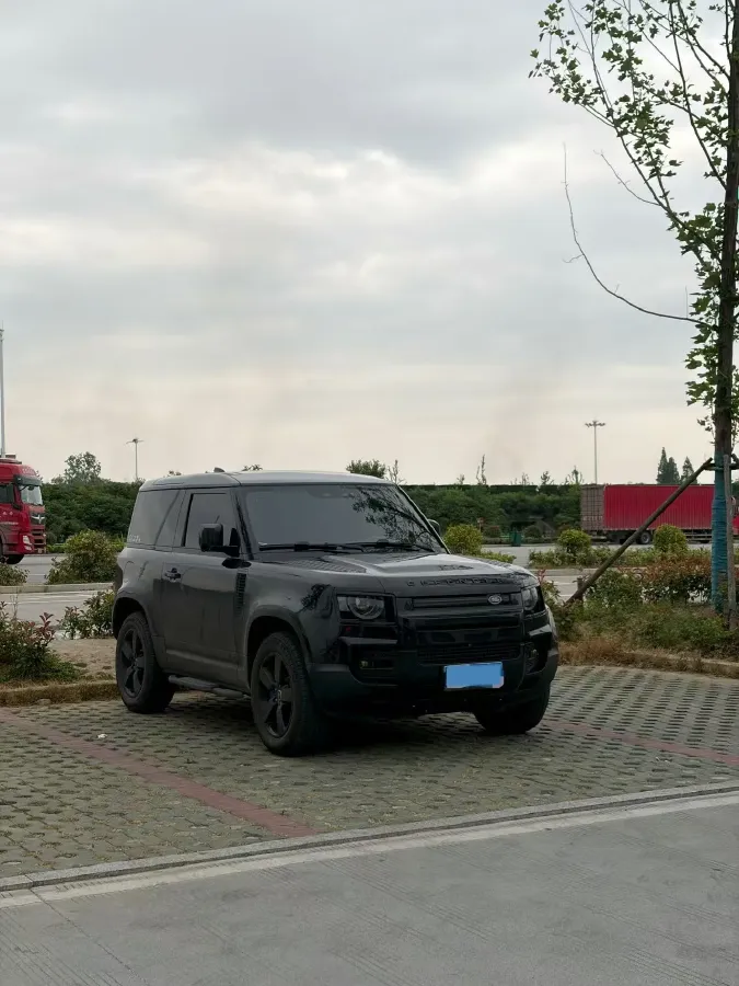 2024 Land Rover Defender 3.0T 400HP L6 8AT,autocango,china used car exporter,china ev exporter,chinese used car exporter,chinese used ev exporter