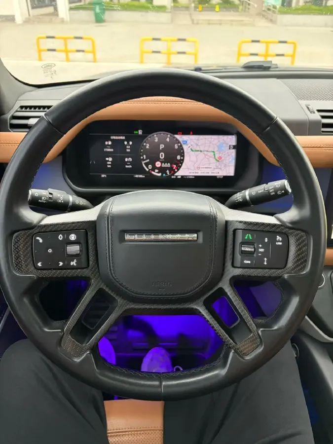 2024 Land Rover Defender 3.0T 400HP L6 8AT,autocango,china used car exporter,china ev exporter,chinese used car exporter,chinese used ev exporter