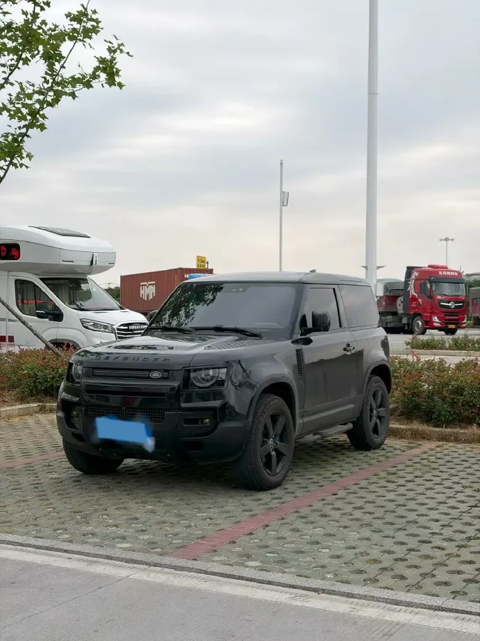 2024 Land Rover Defender 3.0T 400HP L6 8AT,autocango,china used car exporter,china ev exporter,chinese used car exporter,chinese used ev exporter