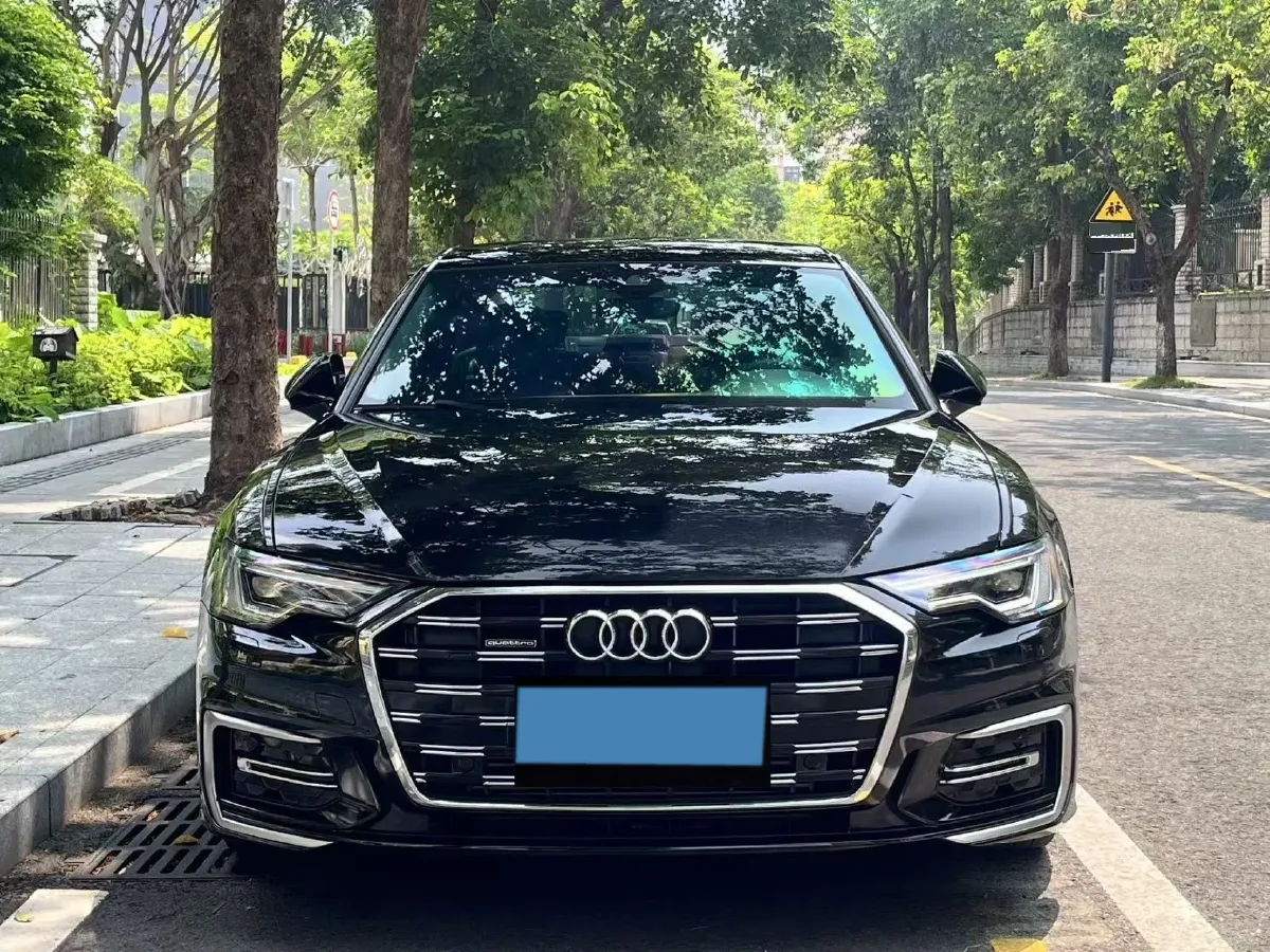 2023 Audi A6L 2.0T 190HP L4 7DCT,autocango,china used car exporter,china ev exporter,chinese used car exporter,chinese used ev exporter