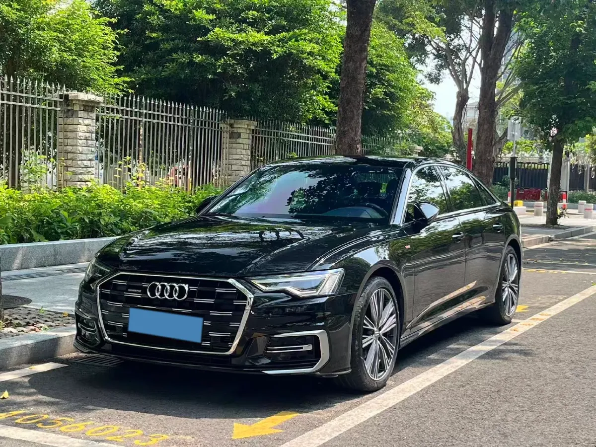 2023 Audi A6L 2.0T 190HP L4 7DCT,autocango,china used car exporter,china ev exporter,chinese used car exporter,chinese used ev exporter