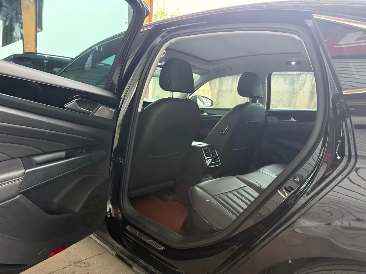 2022 Skoda Kodiak GT 2.0T 186HP L4 7DCT,autocango,china used car exporter,china ev exporter,chinese used car exporter,chinese used ev exporter