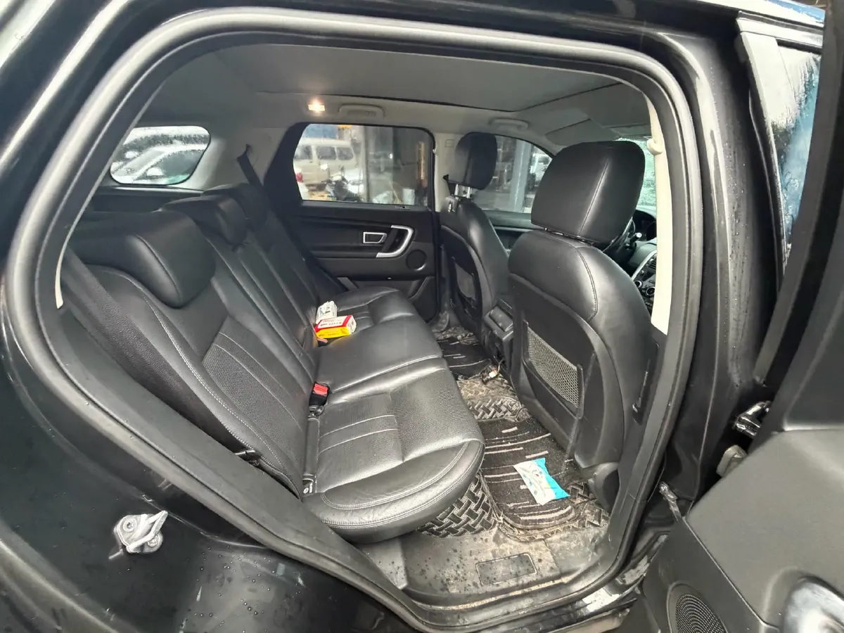 2018 Land Rover Discovery Sport 2.0T 241HP L4 9AT,autocango,china used car exporter,china ev exporter,chinese used car exporter,chinese used ev exporter