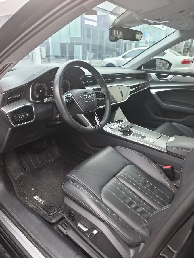 2023 Audi A6L 2.0T 190HP L4 7DCT,autocango,china used car exporter,china ev exporter,chinese used car exporter,chinese used ev exporter