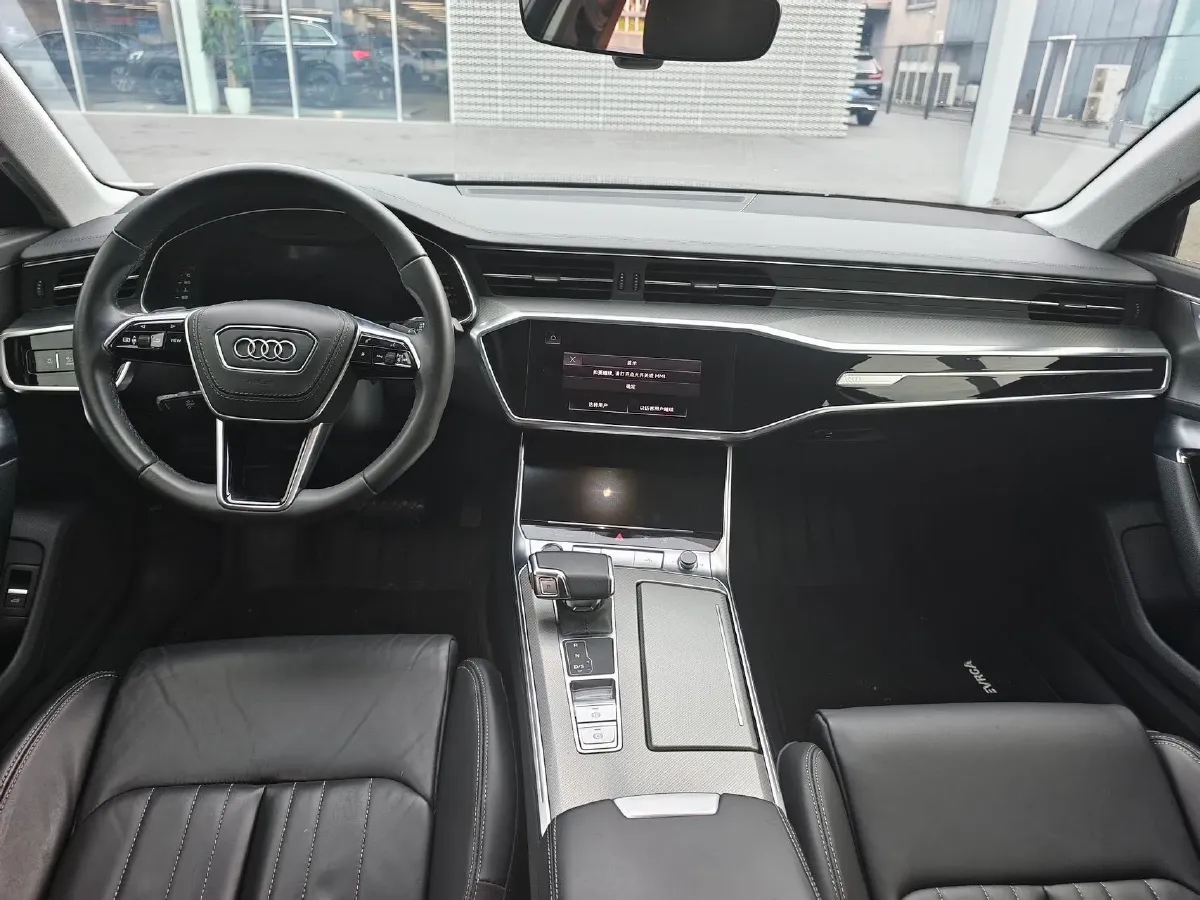 2023 Audi A6L 2.0T 190HP L4 7DCT,autocango,china used car exporter,china ev exporter,chinese used car exporter,chinese used ev exporter