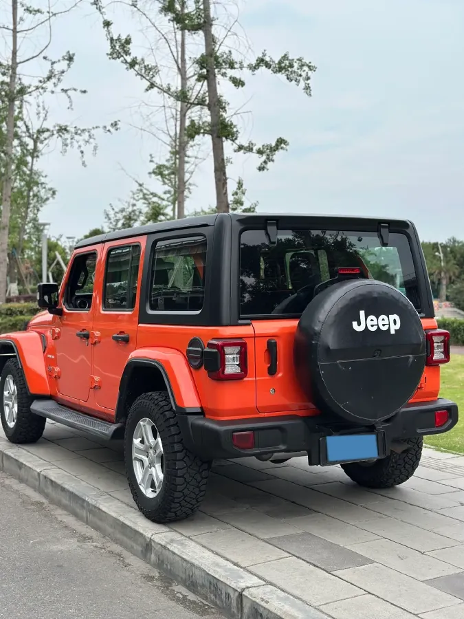 2018 Jeep Wrangler 2.0T 266HP L4 8AT,autocango,china used car exporter,china ev exporter,chinese used car exporter,chinese used ev exporter