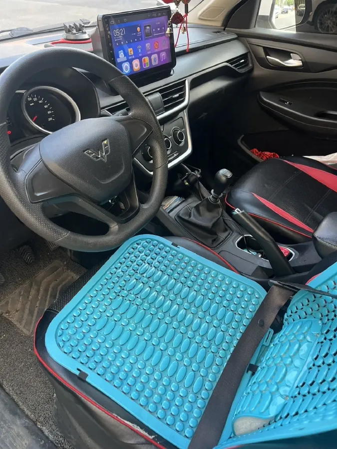 2020 WuLing HongGuang Plus 1.5L 99HP L4 6MT,autocango,china used car exporter,china ev exporter,chinese used car exporter,chinese used ev exporter