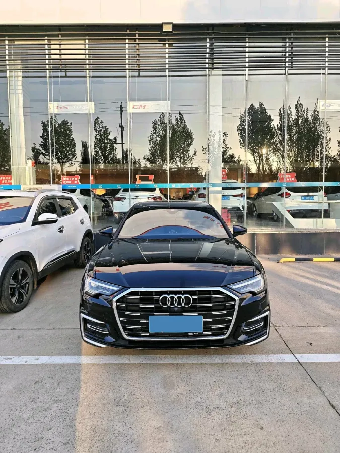 2024 Audi A6L 2.0T 245HP L4 7DCT,autocango,china used car exporter,china ev exporter,chinese used car exporter,chinese used ev exporter