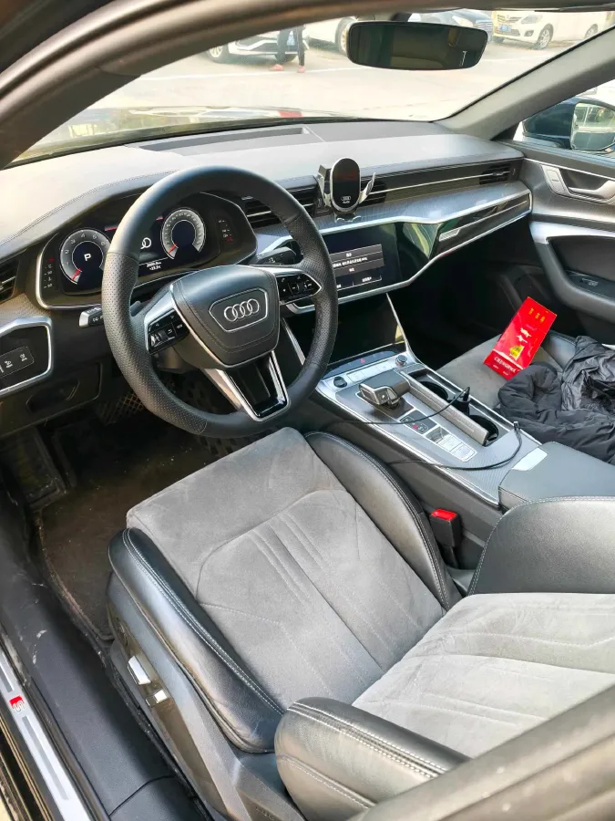 2024 Audi A6L 2.0T 245HP L4 7DCT,autocango,china used car exporter,china ev exporter,chinese used car exporter,chinese used ev exporter