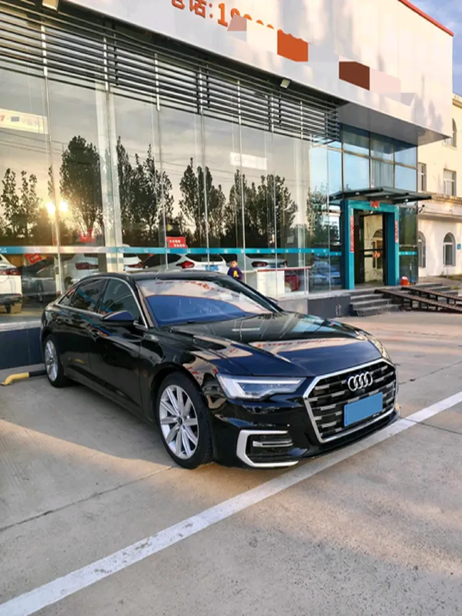 2024 Audi A6L 2.0T 245HP L4 7DCT,autocango,china used car exporter,china ev exporter,chinese used car exporter,chinese used ev exporter