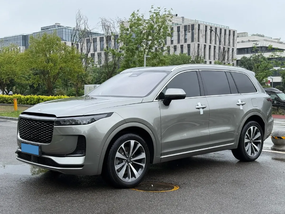 2021 Li ONE Range Extended 131HP REEV 40.5KWH,autocango,china used car exporter,china ev exporter,chinese used car exporter,chinese used ev exporter