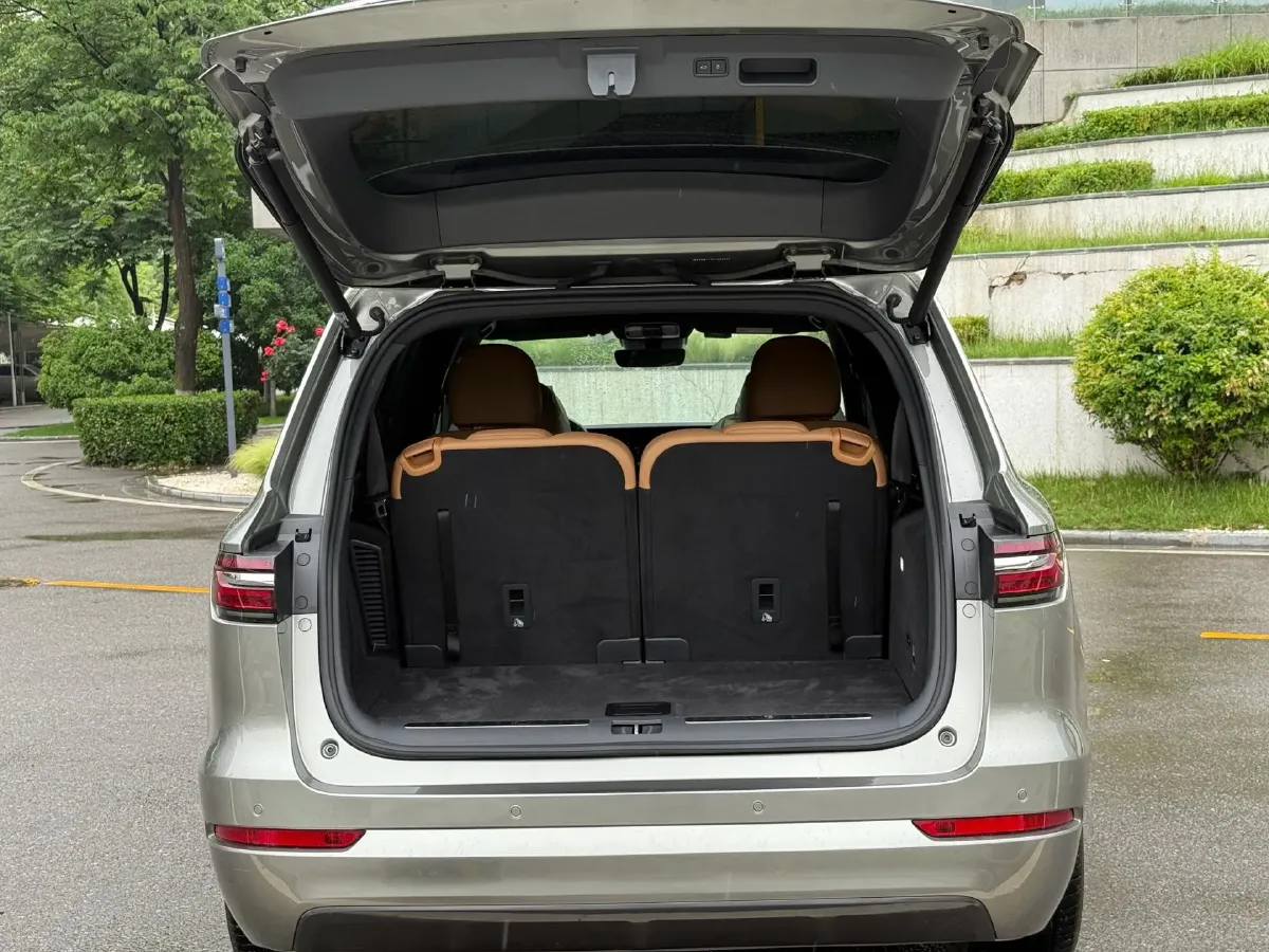 2021 Li ONE Range Extended 131HP REEV 40.5KWH,autocango,china used car exporter,china ev exporter,chinese used car exporter,chinese used ev exporter